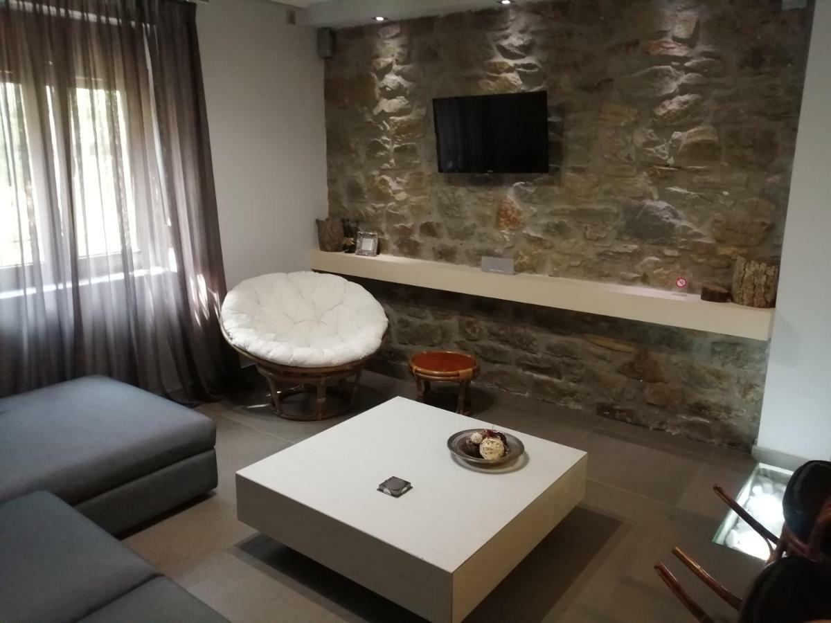 Modern Residence In The Center Of Trikala Exteriér fotografie